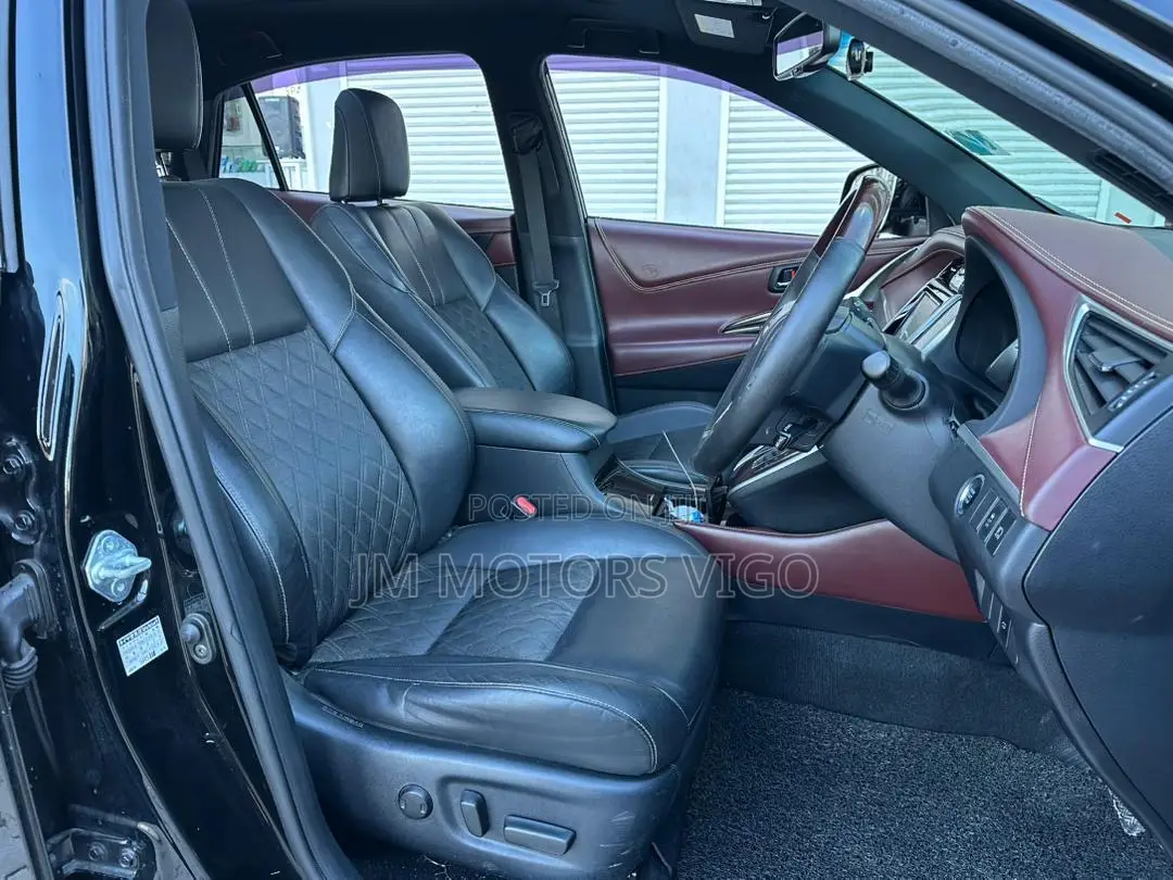 Toyota Harrier 2.0 2015 Black