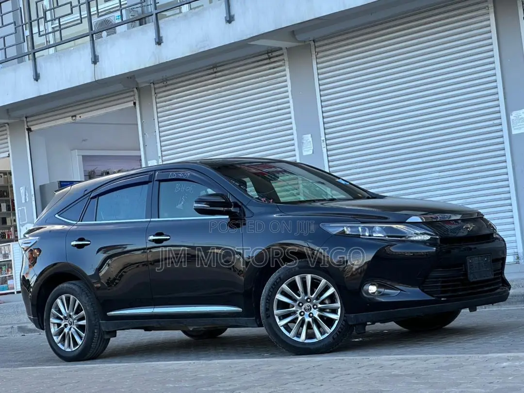 Toyota Harrier 2.0 2015 Black