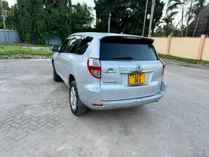 Toyota Vanguard 2007 Silver