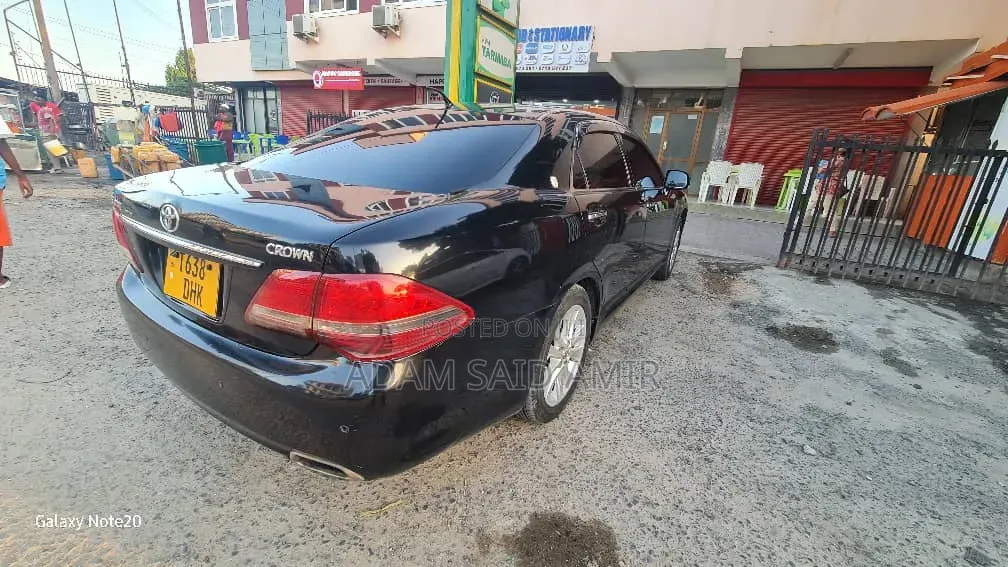 Toyota Crown 2009 Black