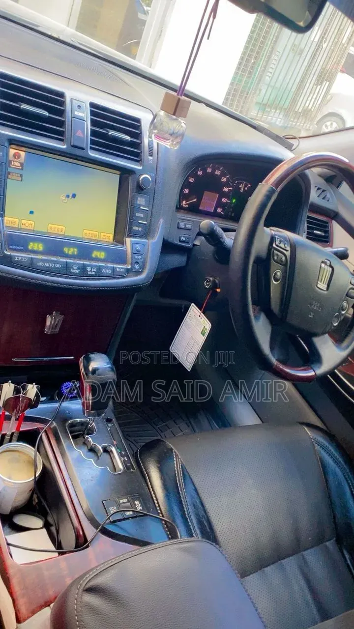 Toyota Crown 2009 Black
