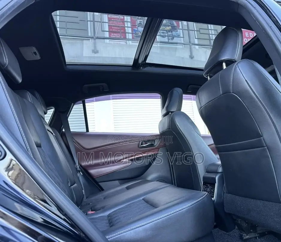 Toyota Harrier 2.0 2015 Black