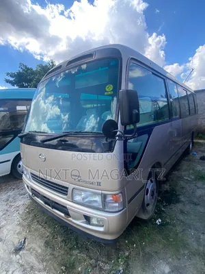 Hino Dutro 2011 Silver