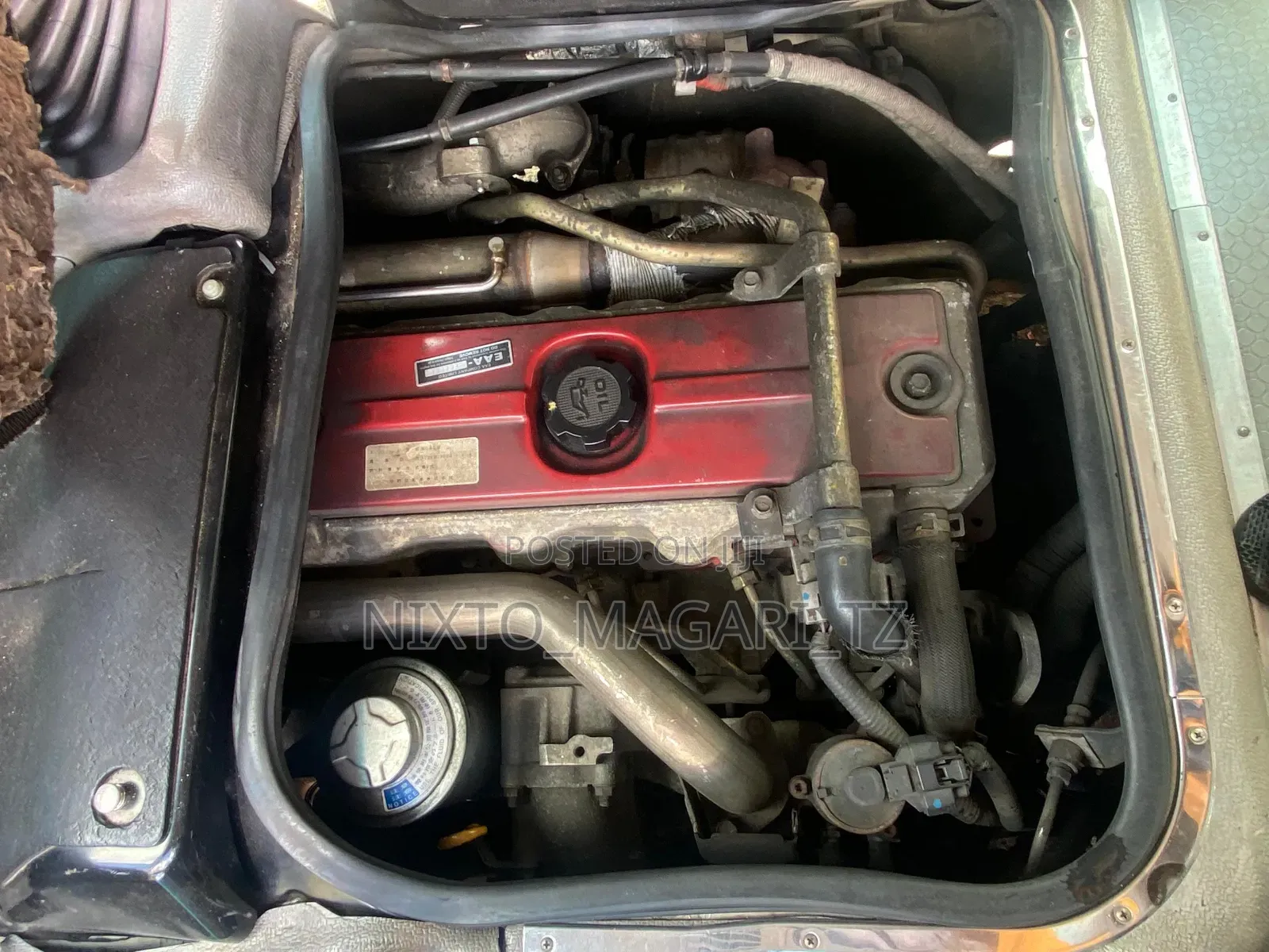 Hino Dutro 2011 Silver