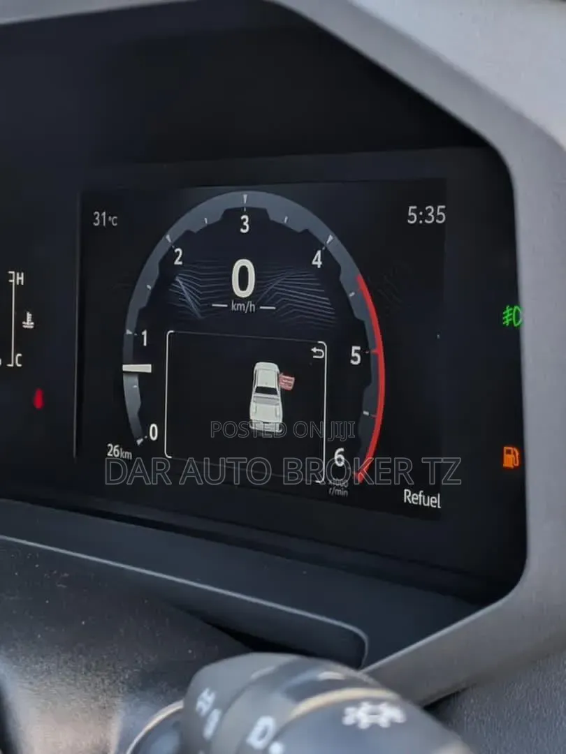 New Toyota Hilux 2025 Gray