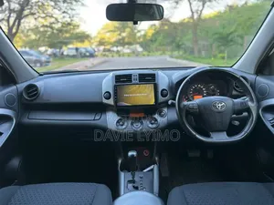 Toyota Vanguard 2010 Pearl
