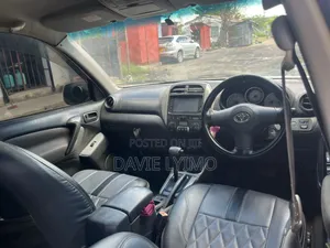 Toyota Harrier 2.0 2016 Pearl