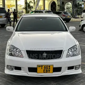 Toyota Crown 2008 White