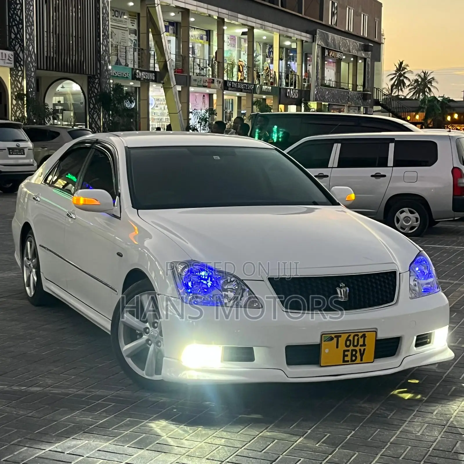 Toyota Crown 2008 White
