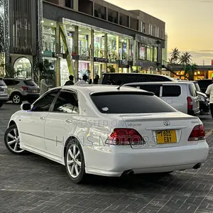 Toyota Crown 2008 White
