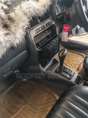 Toyota Starlet 2000 Red