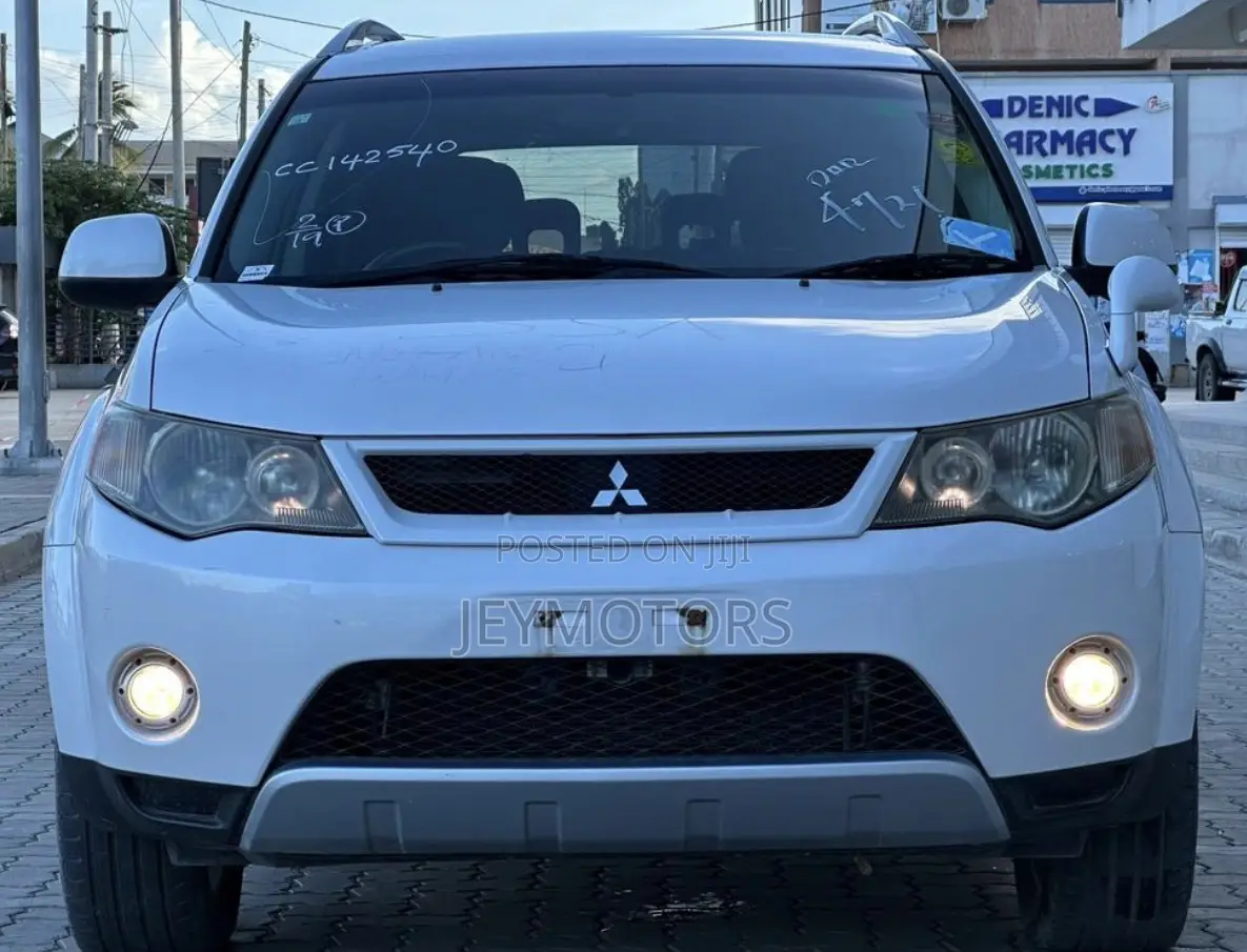 Mitsubishi Outlander 2008 White