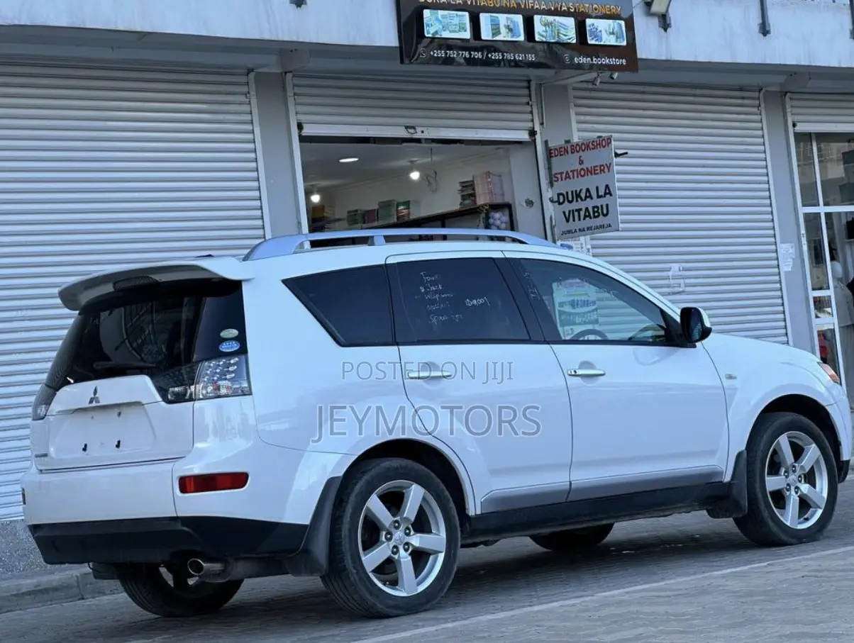 Mitsubishi Outlander 2008 White