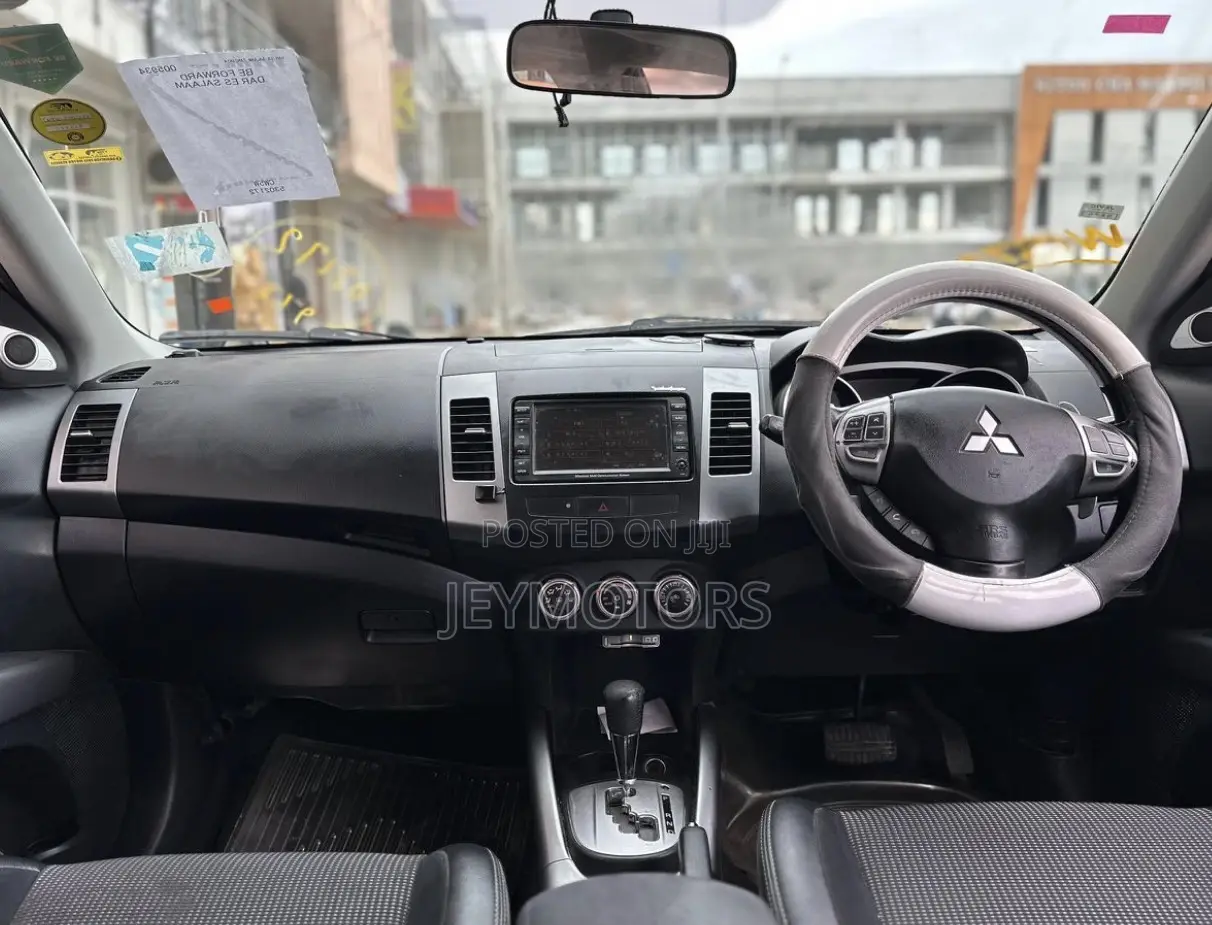 Mitsubishi Outlander 2014 Black