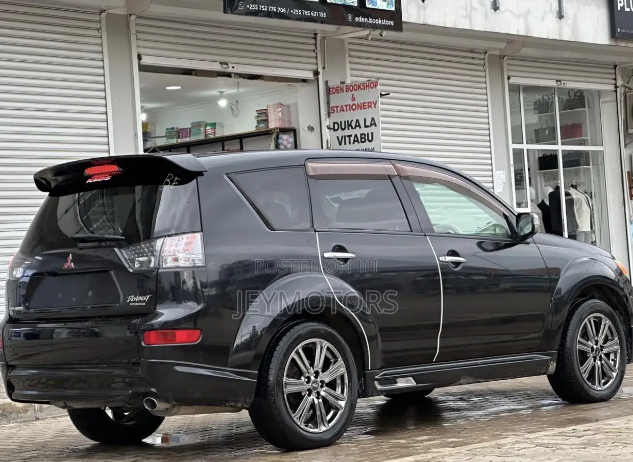 Mitsubishi Outlander 2014 Black