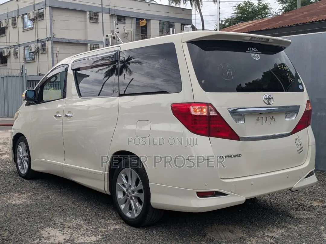 Toyota Alphard 2.4 Petrol FWD 2010 White