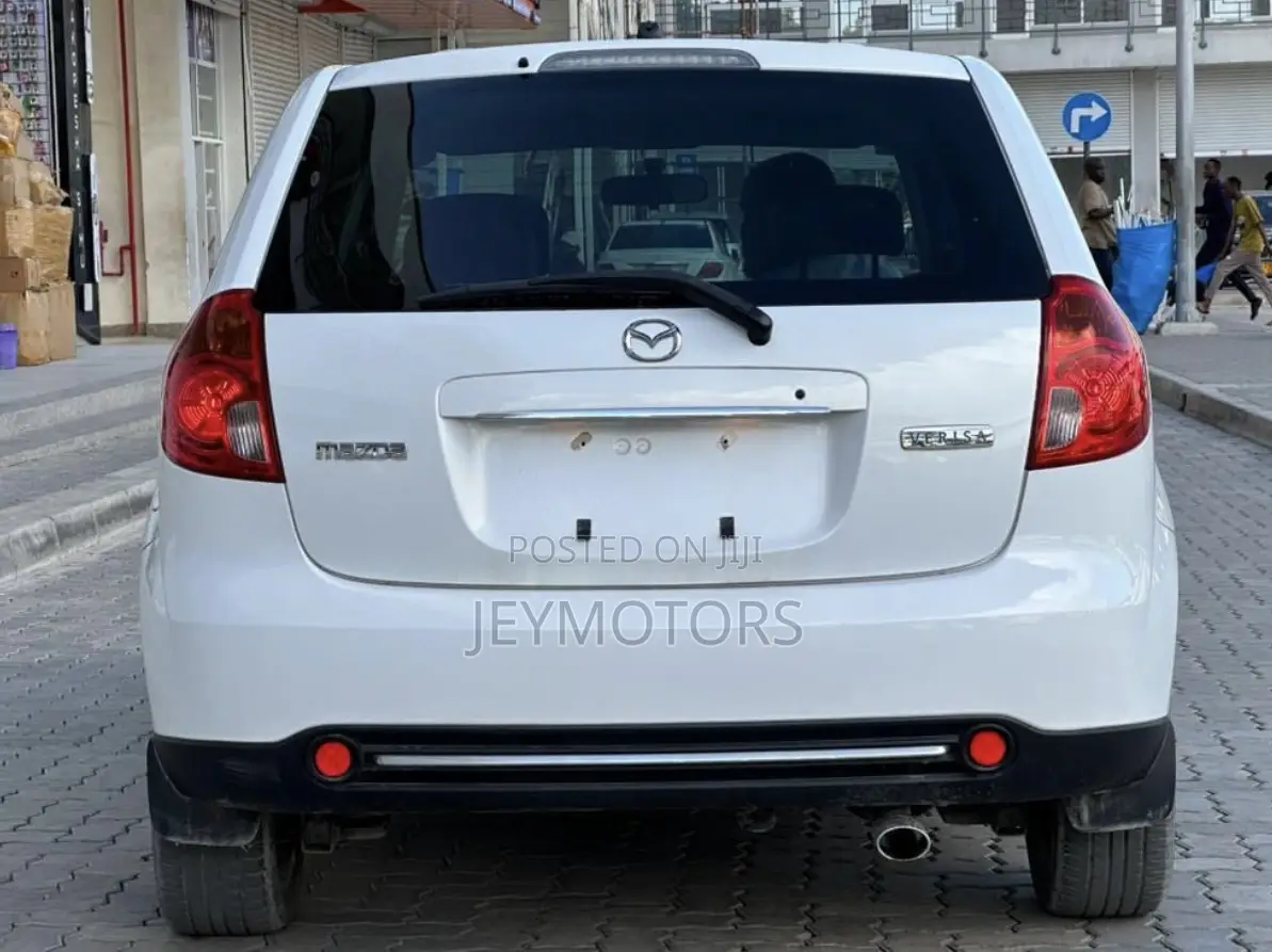 Mazda Verisa 2008 White