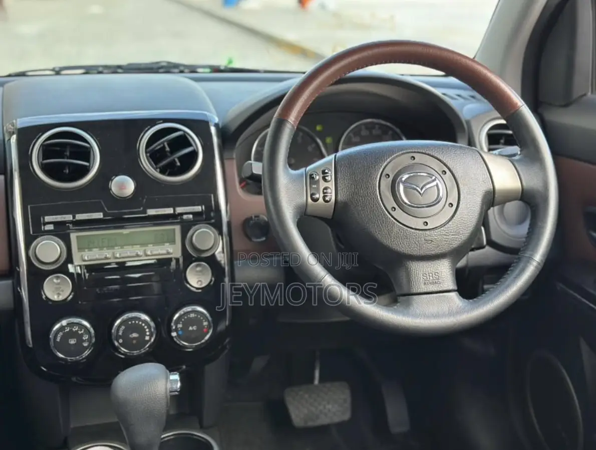 Mazda Verisa 2008 White