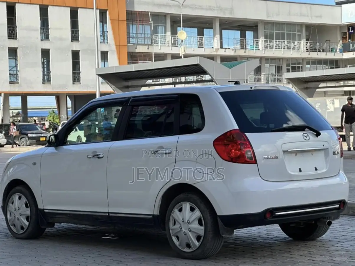 Mazda Verisa 2008 White