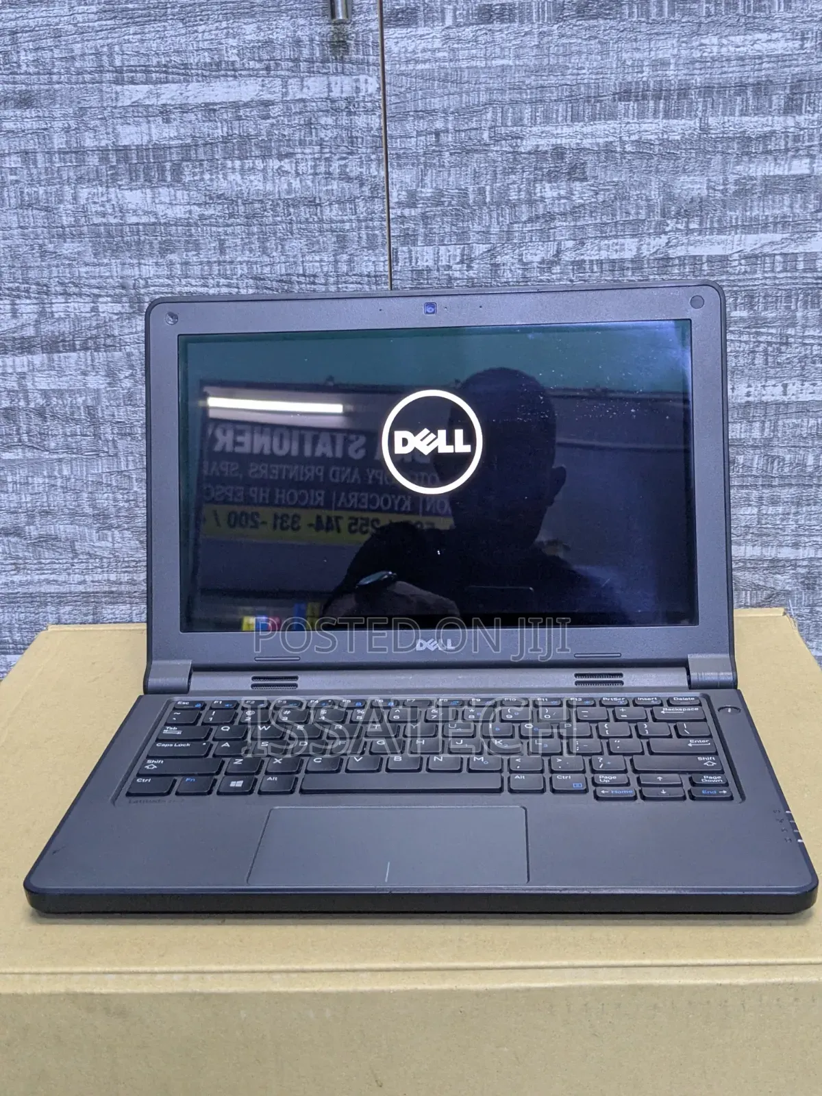 Laptop Dell Latitude 3180 8GB Intel Pentium HDD+SSD 500GB