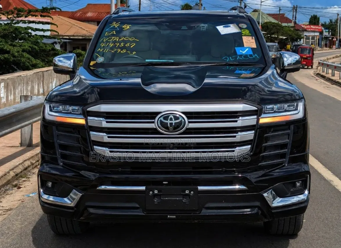 New Toyota Land Cruiser LC300 2025 Black