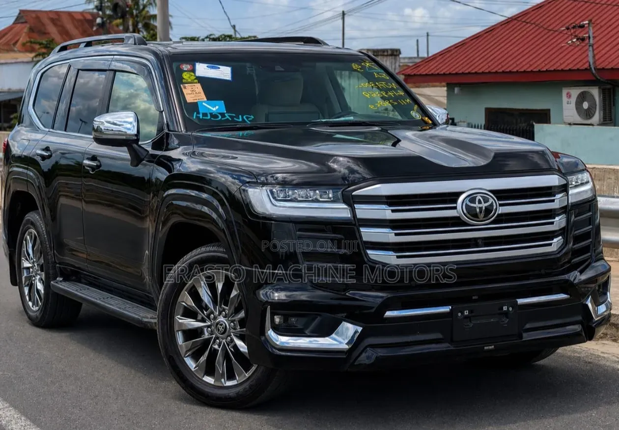 New Toyota Land Cruiser LC300 2025 Black