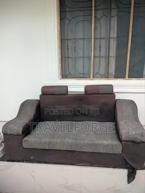 Sofa Na Makochi
