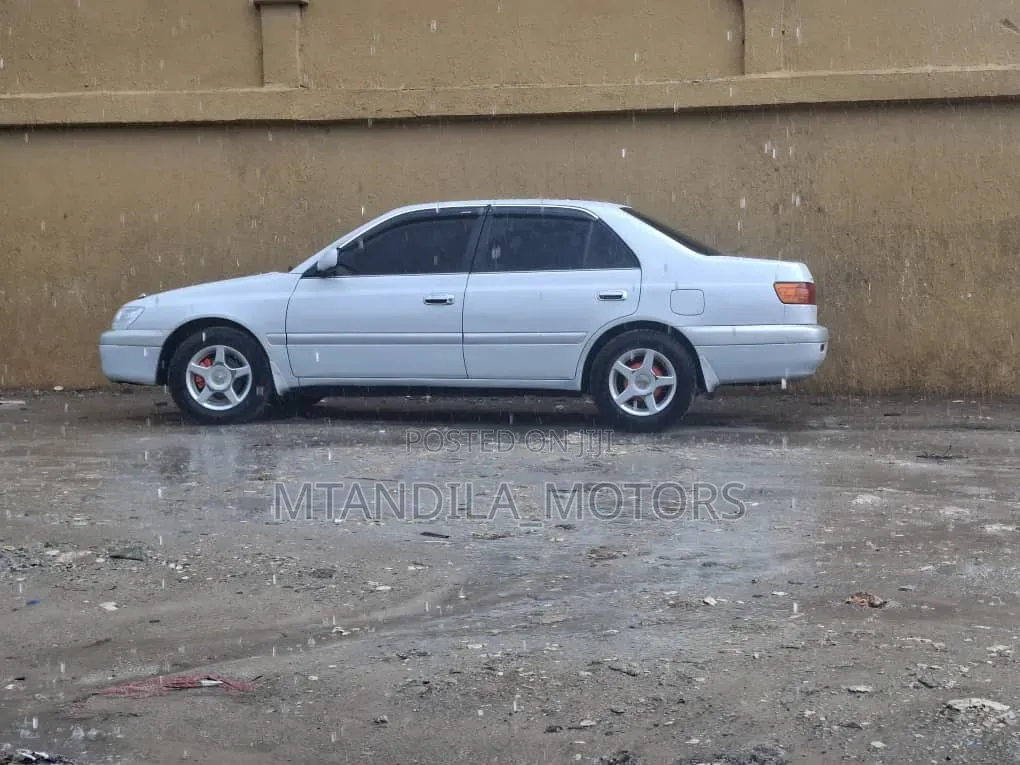 Toyota Corona Premio 2.0 Petrol AWD 2001 White