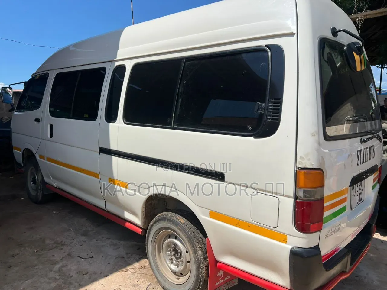 Toyota HiAce 2002 White