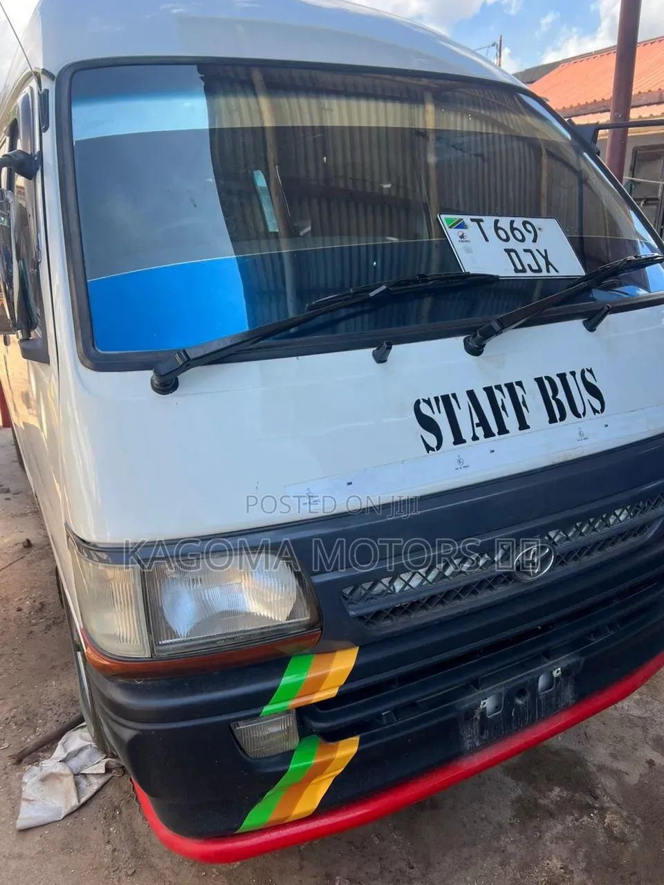 Toyota HiAce 2002 White