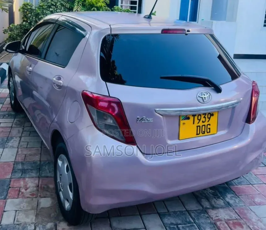 Toyota Vitz 2011 Purple