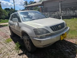 Toyota Harrier 2002 White