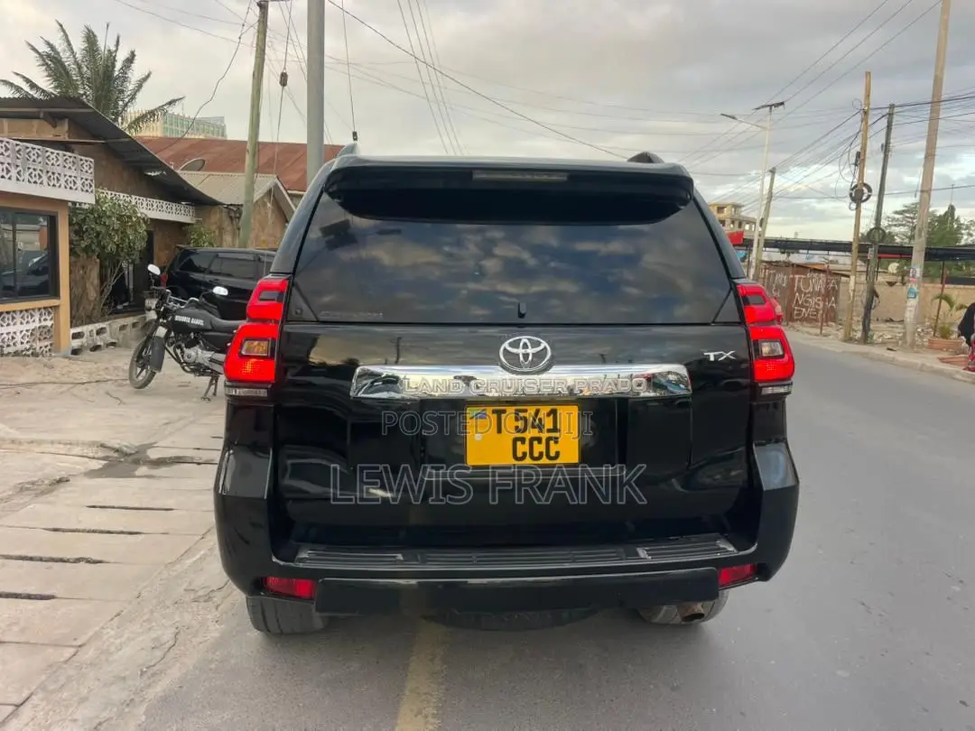 Toyota Land Cruiser Prado 2010 Black