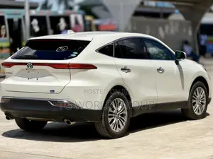Toyota Harrier 2.0 2020 White