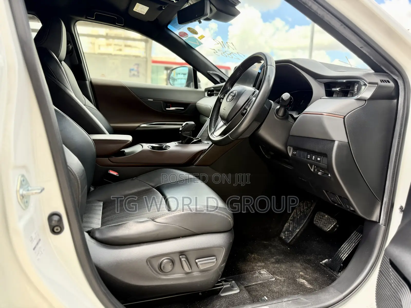 Toyota Harrier 2.0 2020 White
