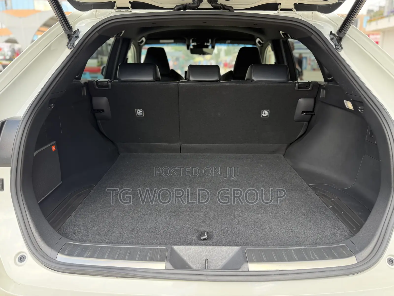 Toyota Harrier 2.0 2020 White