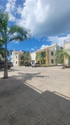 Furnished 5bdrm Villa in Swedi Property, Oyster Bay for rent