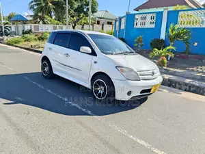 Toyota IST 2006 White