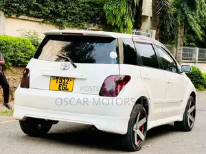Toyota IST 2006 White