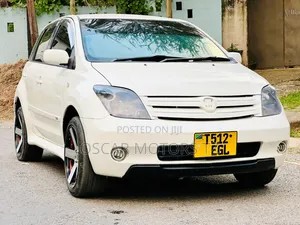 Toyota IST 2006 White