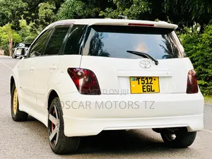 Toyota IST 2006 White