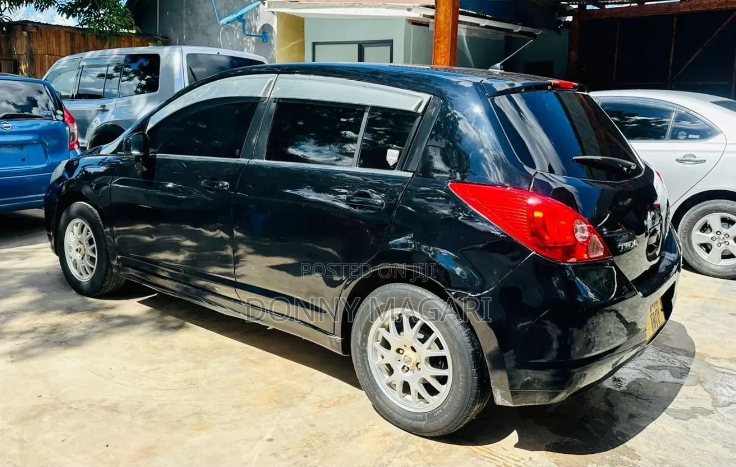 Nissan Tiida 2005 Black