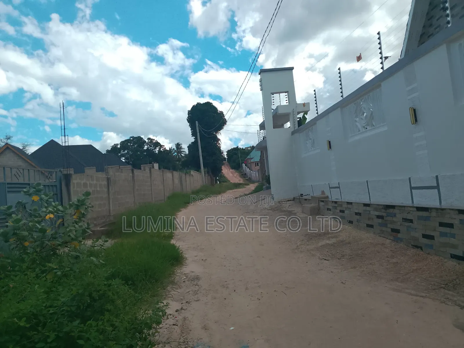 Viwanja Goba Kwa Robert Karibu Na Lami