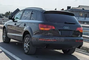 Audi Q7 2009 Gray