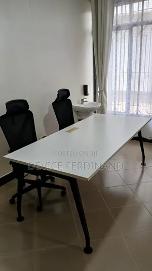 Office Desk / Meza Ya Ofisi Pekee