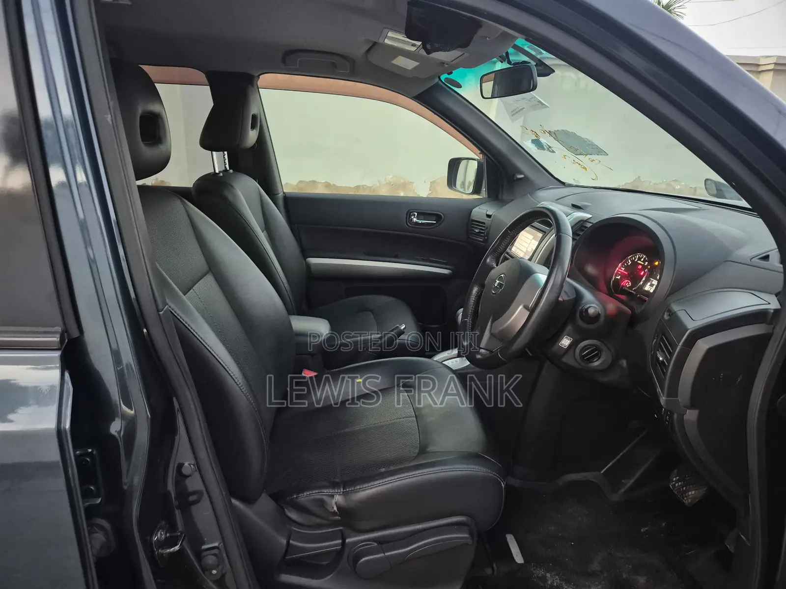 Nissan X-Trail 2011 Gray