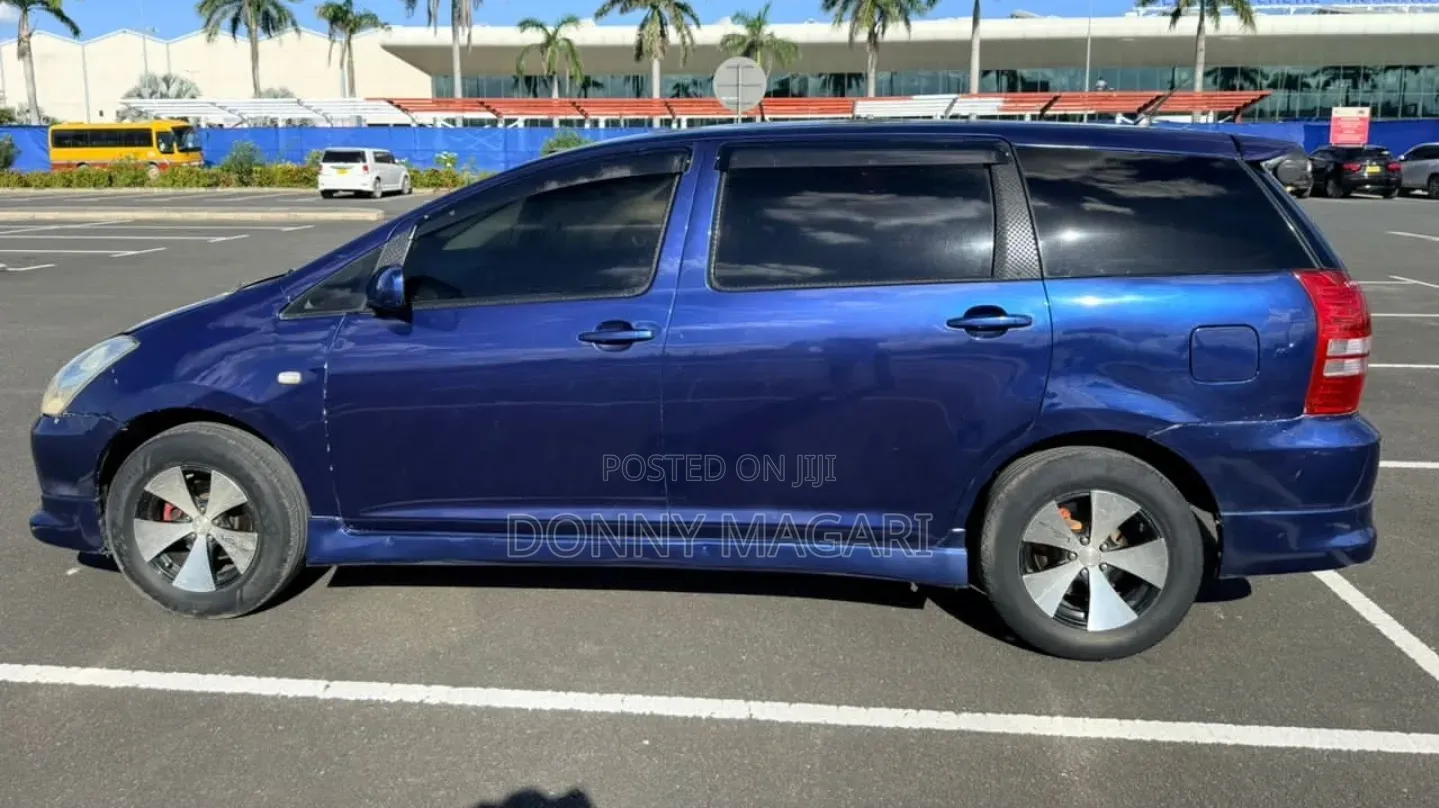 Toyota Wish 2006 Blue