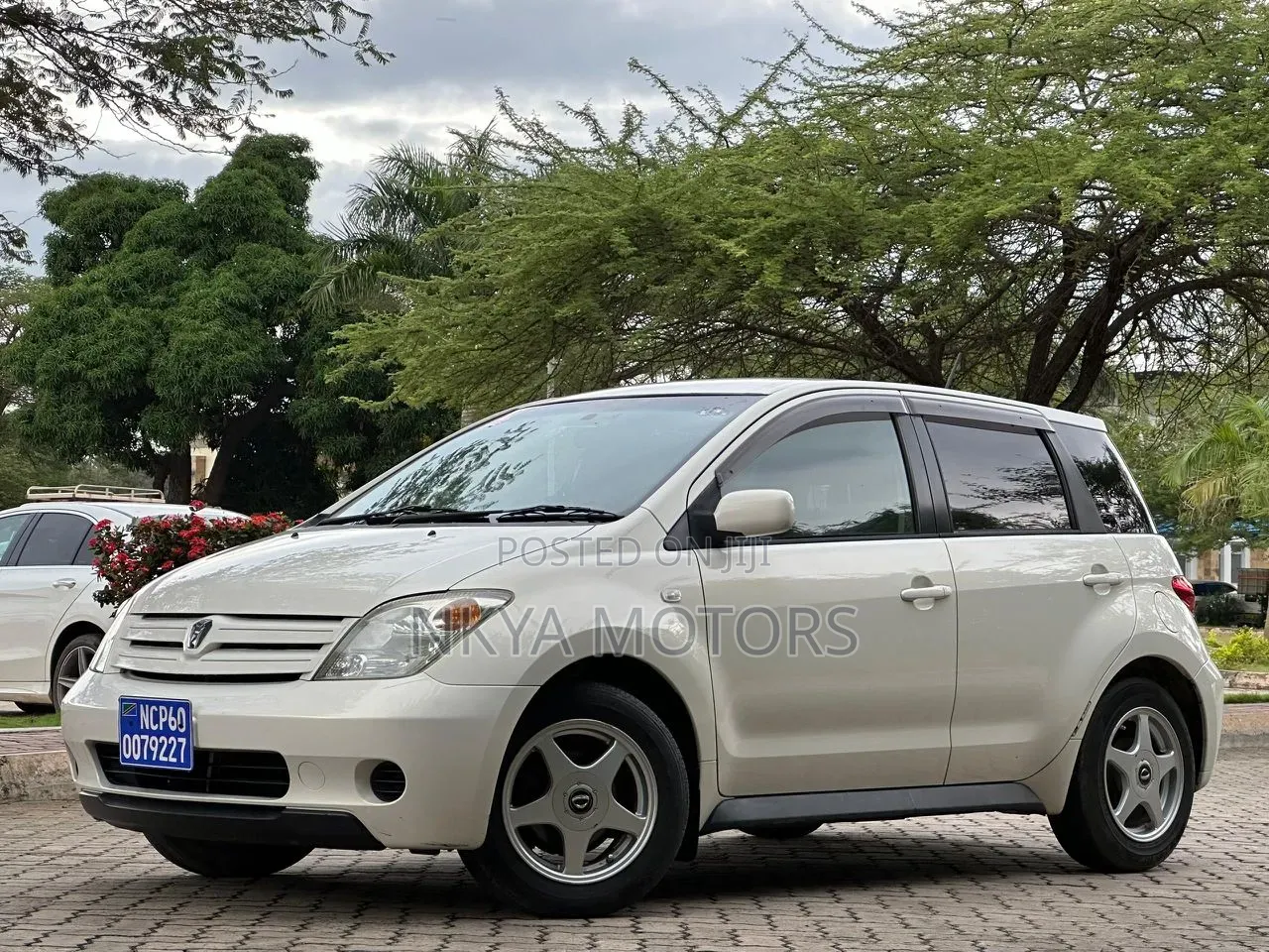 Toyota IST 2004 White