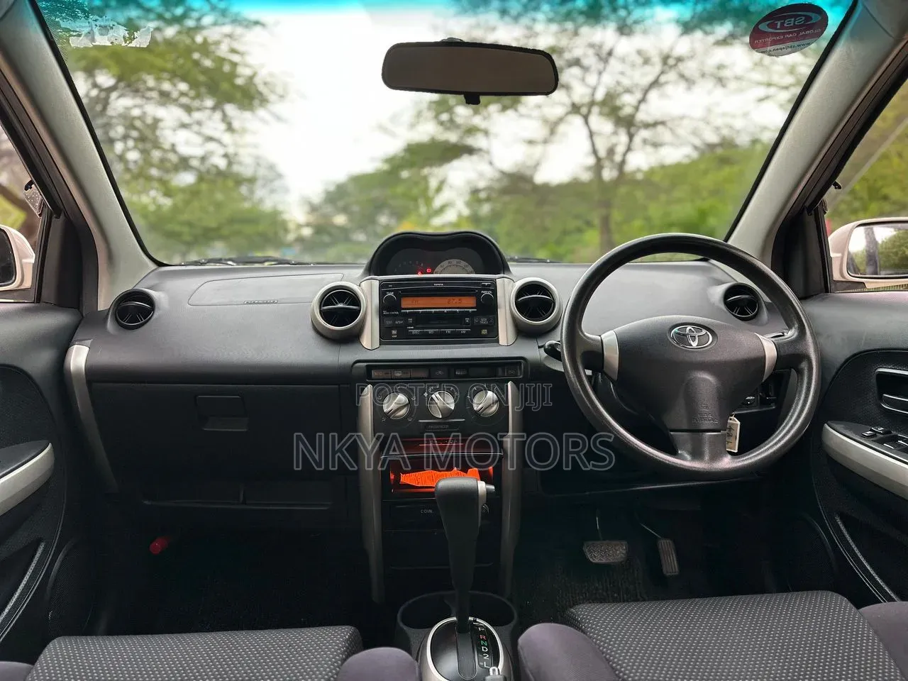 Toyota IST 2004 White