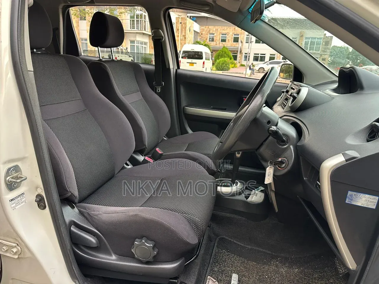 Toyota IST 2004 White